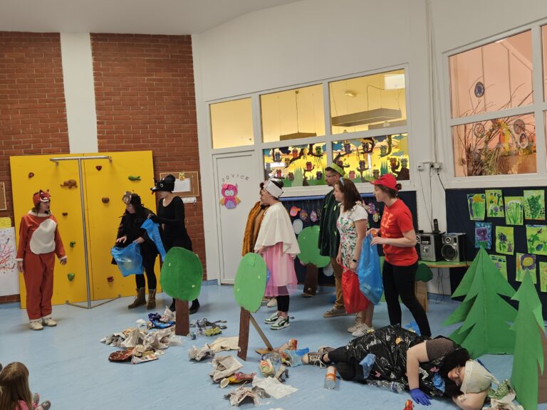 Eka, Eko i uskrsni zeko