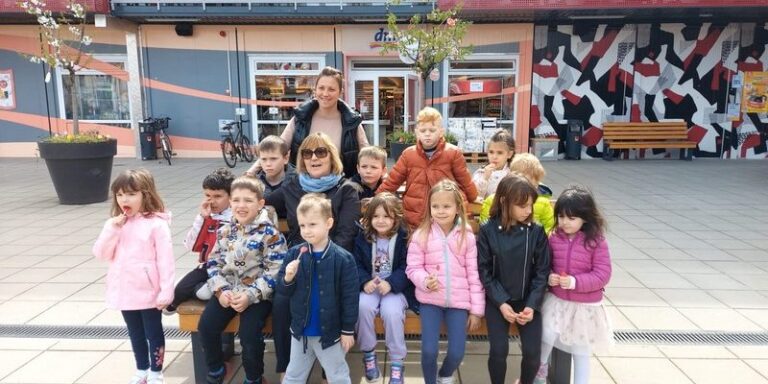 Mališani iz Kapljice ukrasili Centar novog života