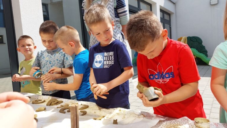 Lončarska radionica ususret 4. FLIK-u