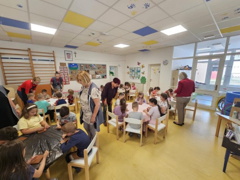 Ususret FLIK-u smo zasukali rukave i zaprljali ručice