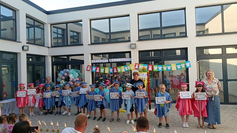 Točkice zatvorile vrtićko poglavlje uz smijeh, ples i – labudove!