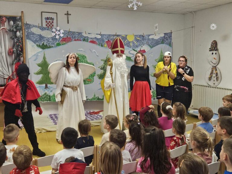 Predstavom odgojitelja obilježen tjedan pred svetog Nikolu
