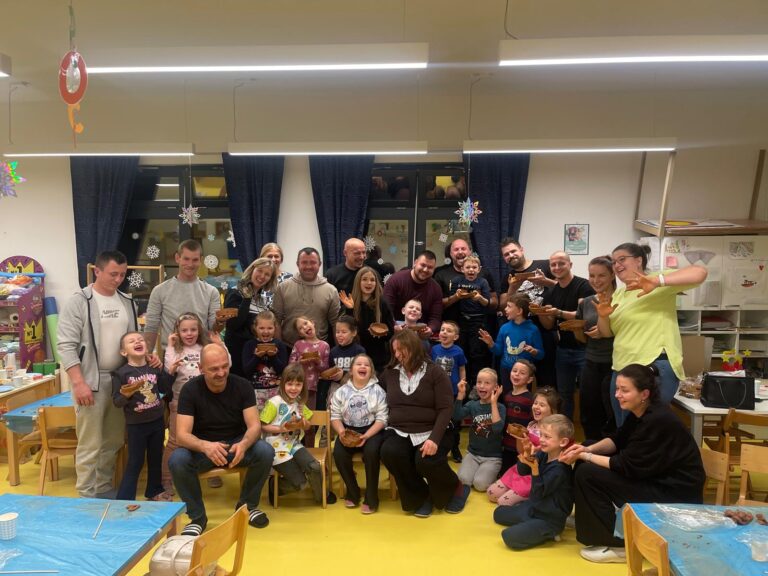 Božićna radionica u vrtiću: zajedništvo, kreativnost i petrinjska tradicija